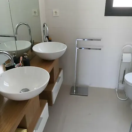 Zenia Beach Apartment *