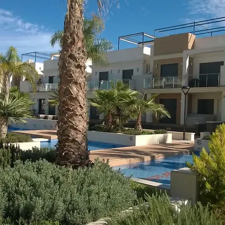 Zenia Beach Apartment *